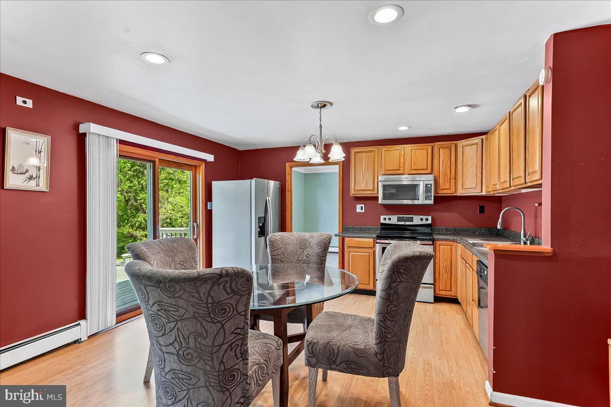 37 Bolling Circle photo 16
