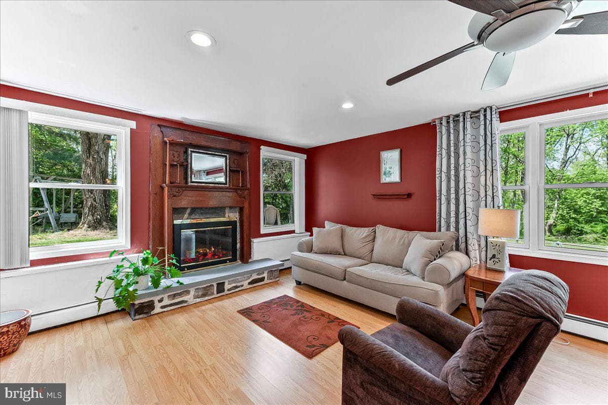 37 Bolling Circle photo 17