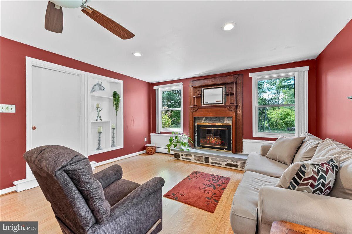 37 Bolling Circle photo 19