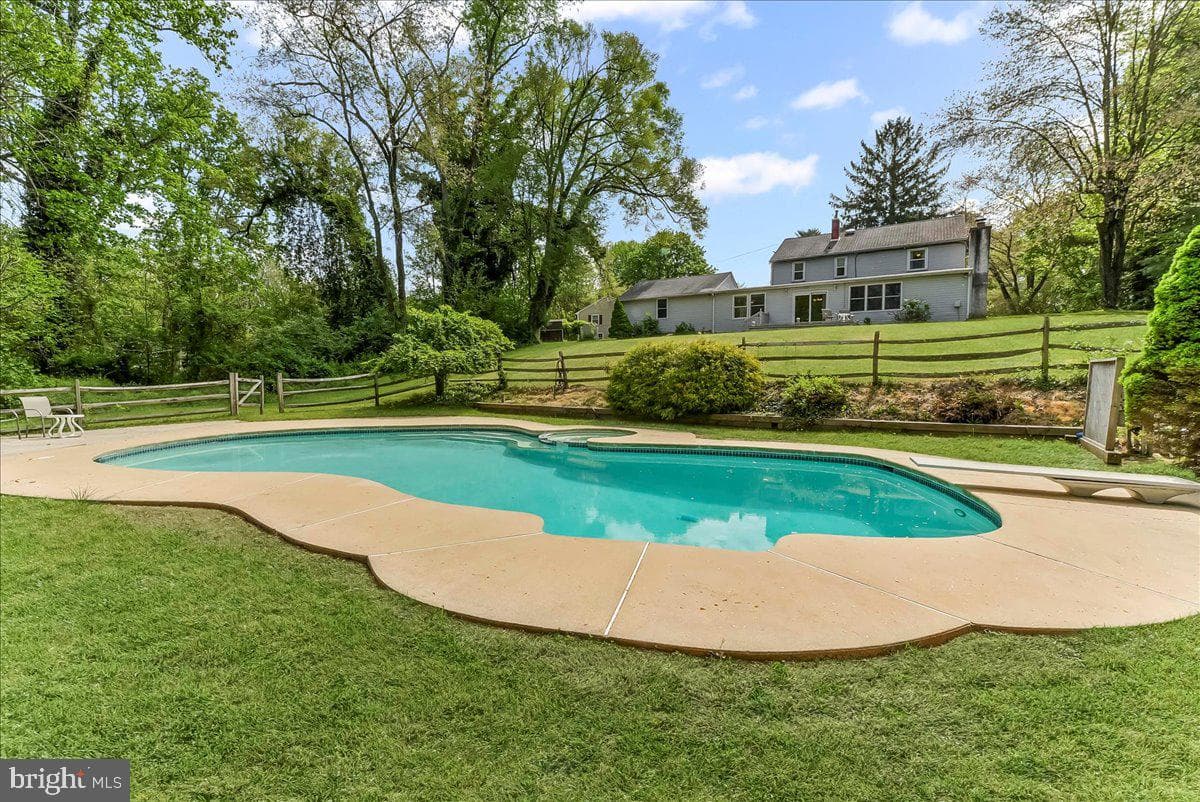 37 Bolling Circle photo 30
