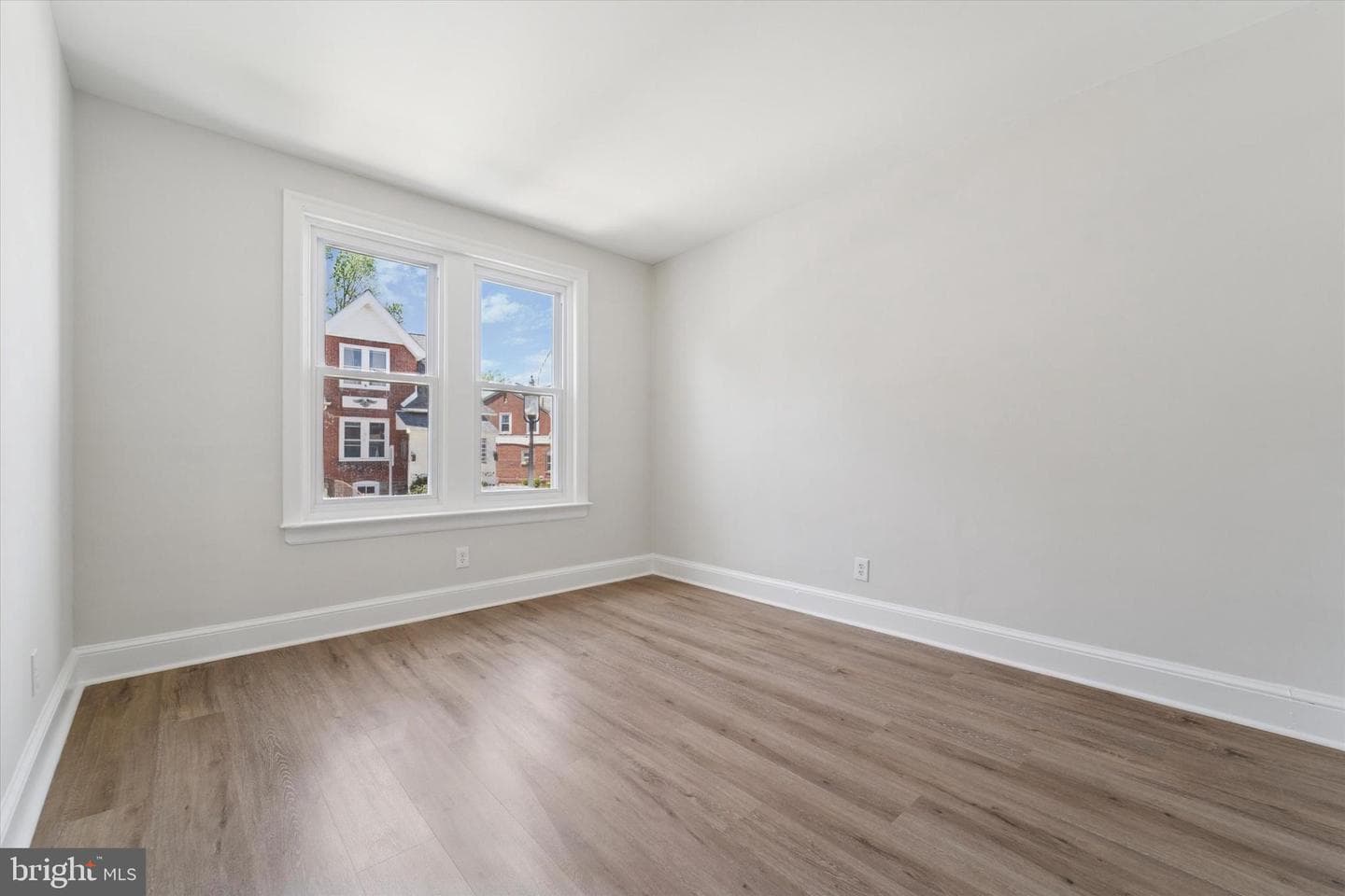 8 Cedar Street photo 3