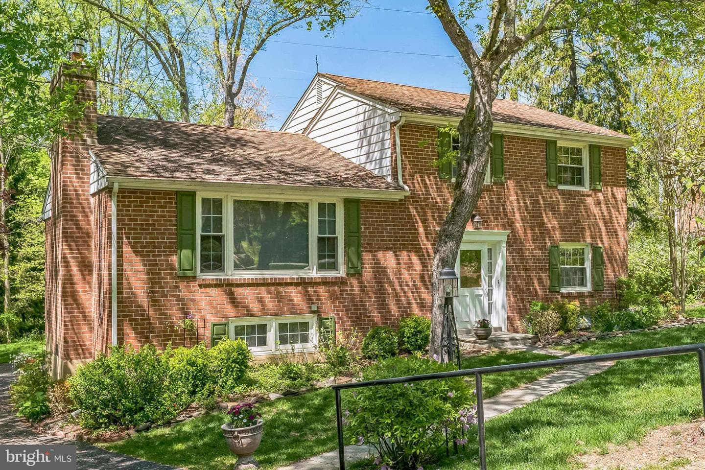 20 Springhouse Lane photo 3