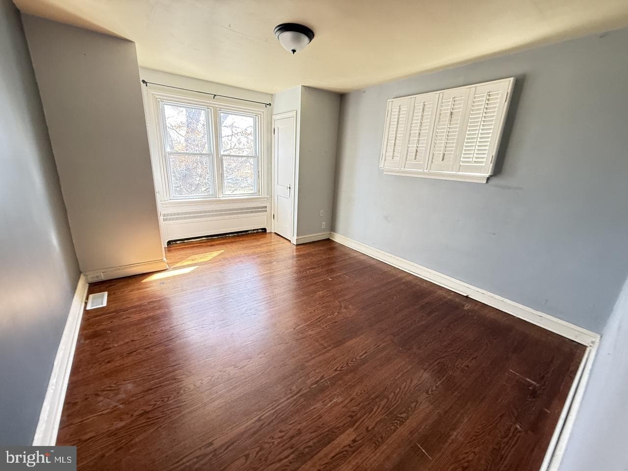 907 Darby Road photo 16