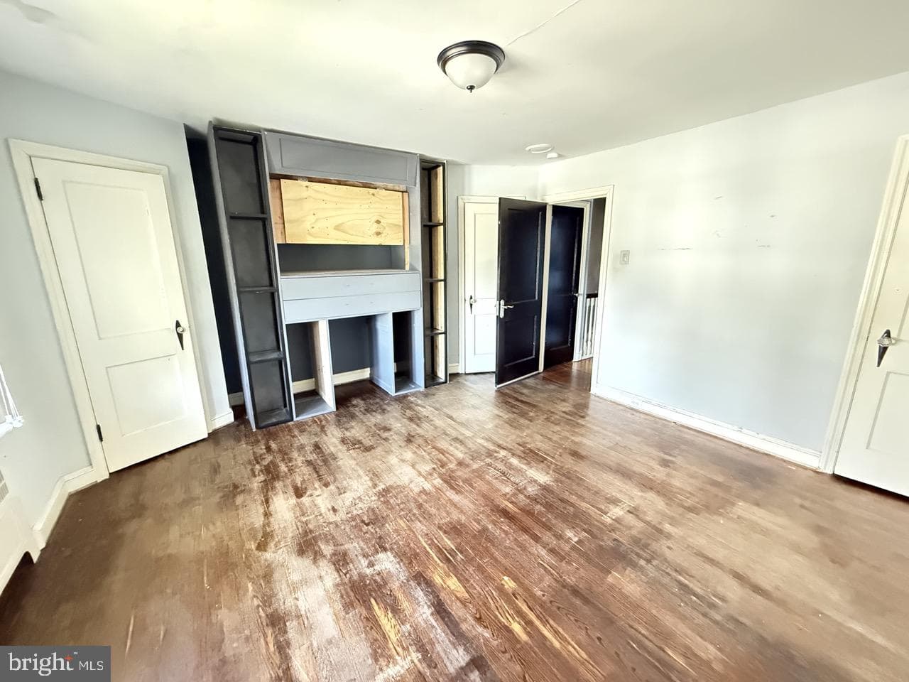 907 Darby Road photo 23