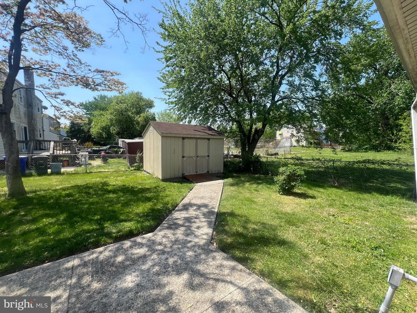 1004 Yarnall Street photo 11