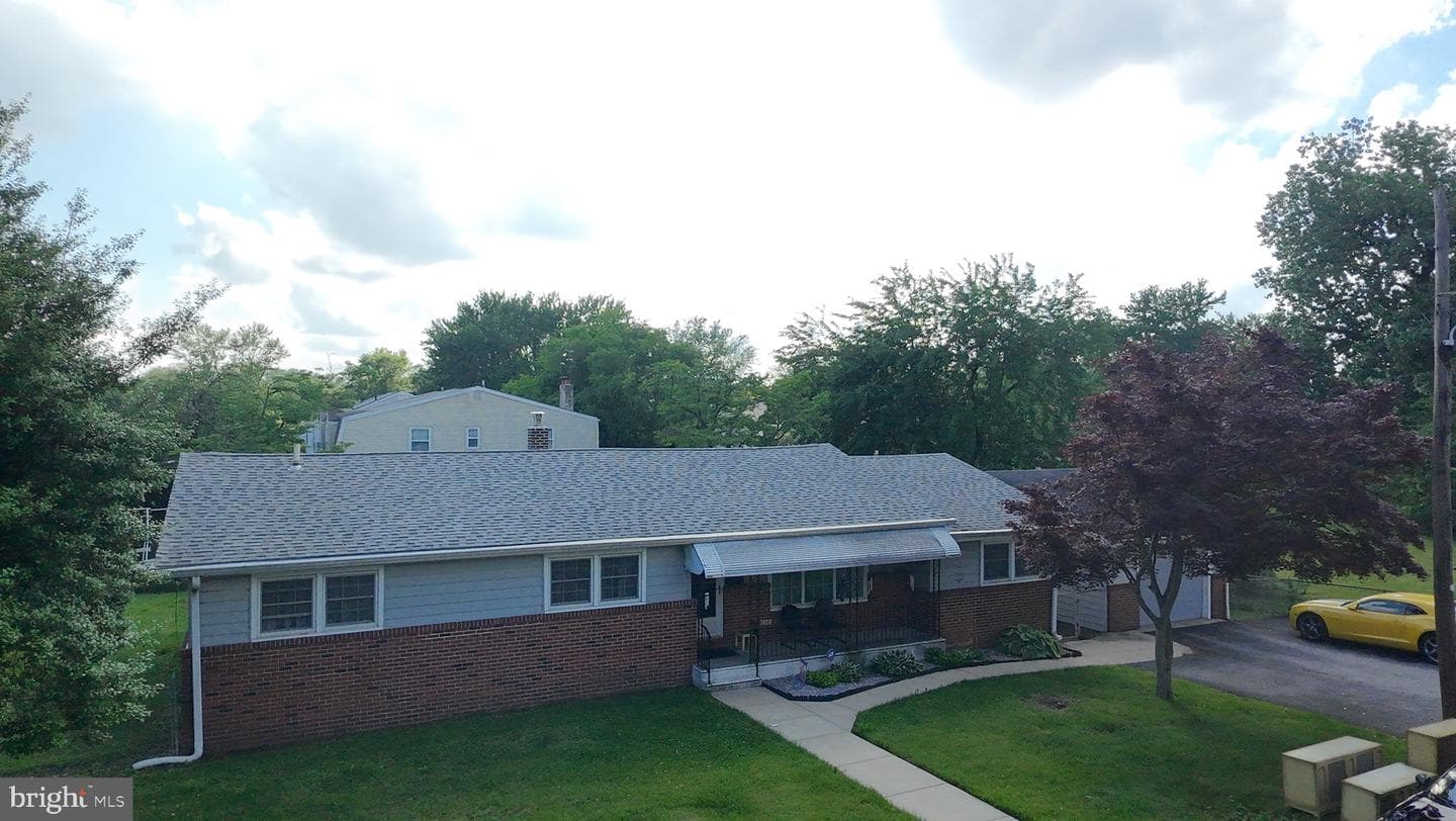 1004 Yarnall Street photo 14
