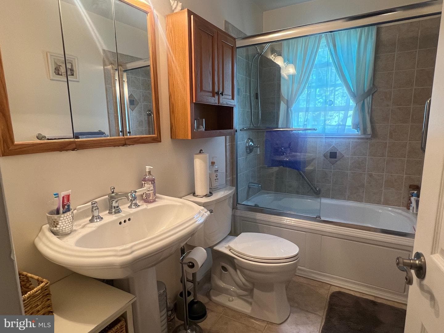 1004 Yarnall Street photo 5