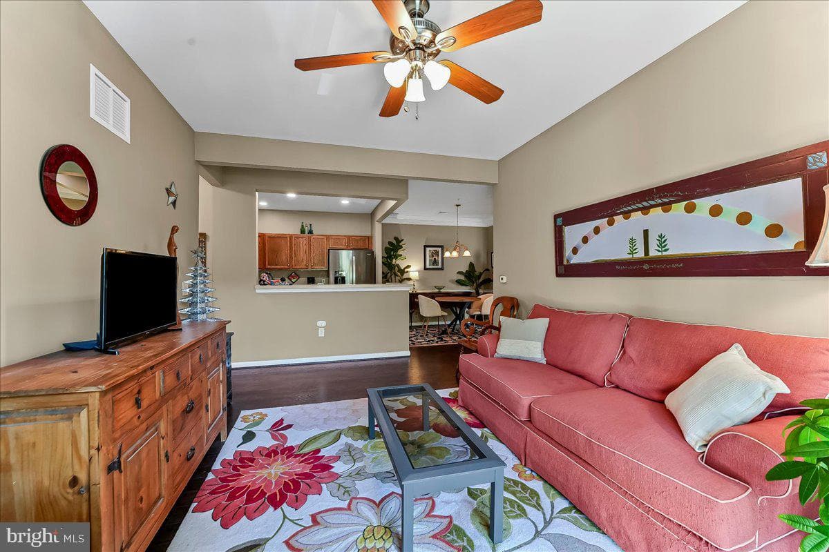 521 Creekside Drive photo 11