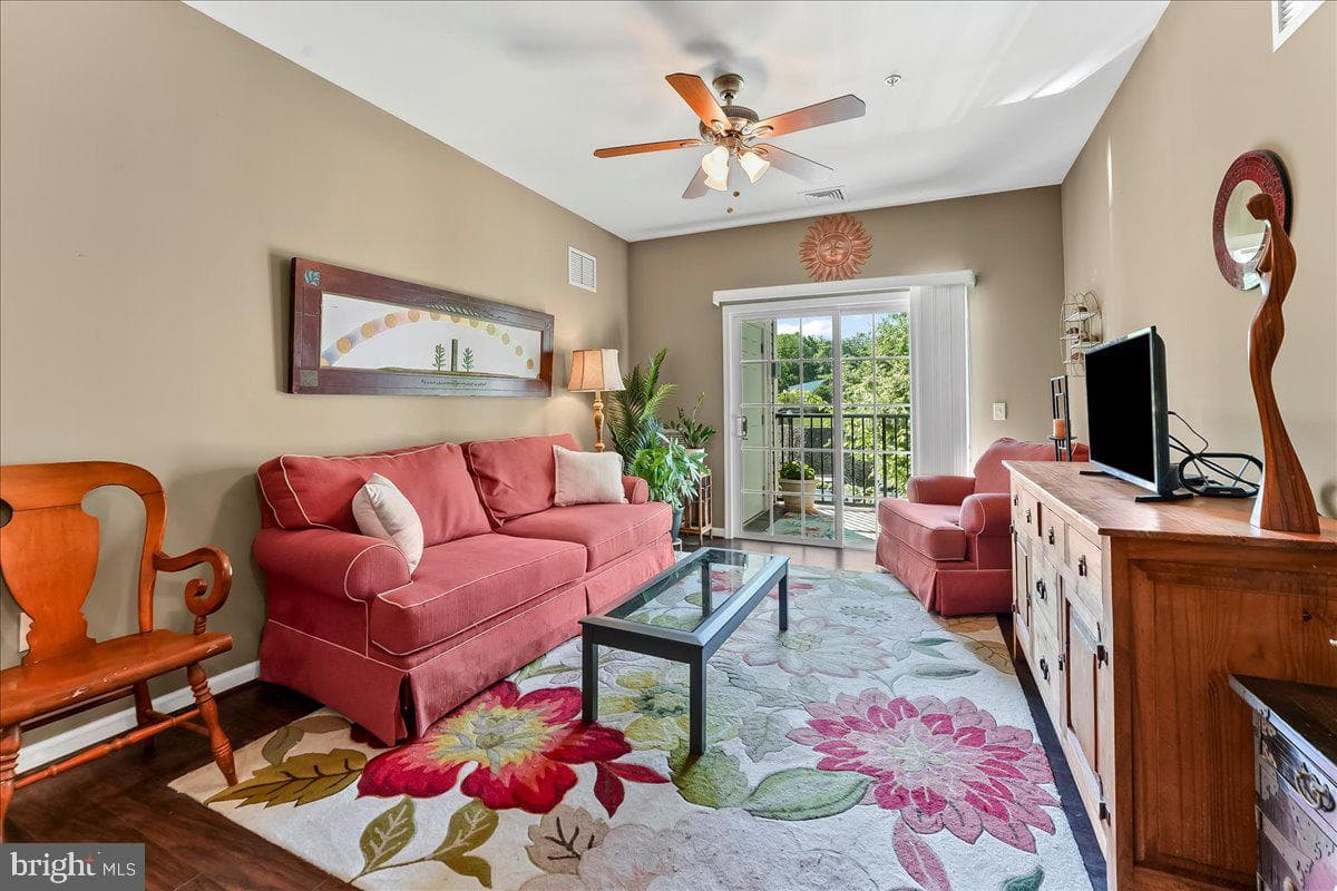 521 Creekside Drive photo 9