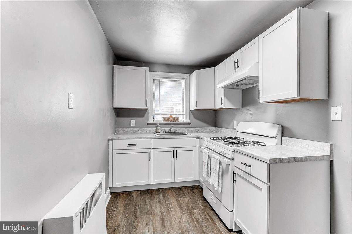 232 E Greenwood Avenue photo 8