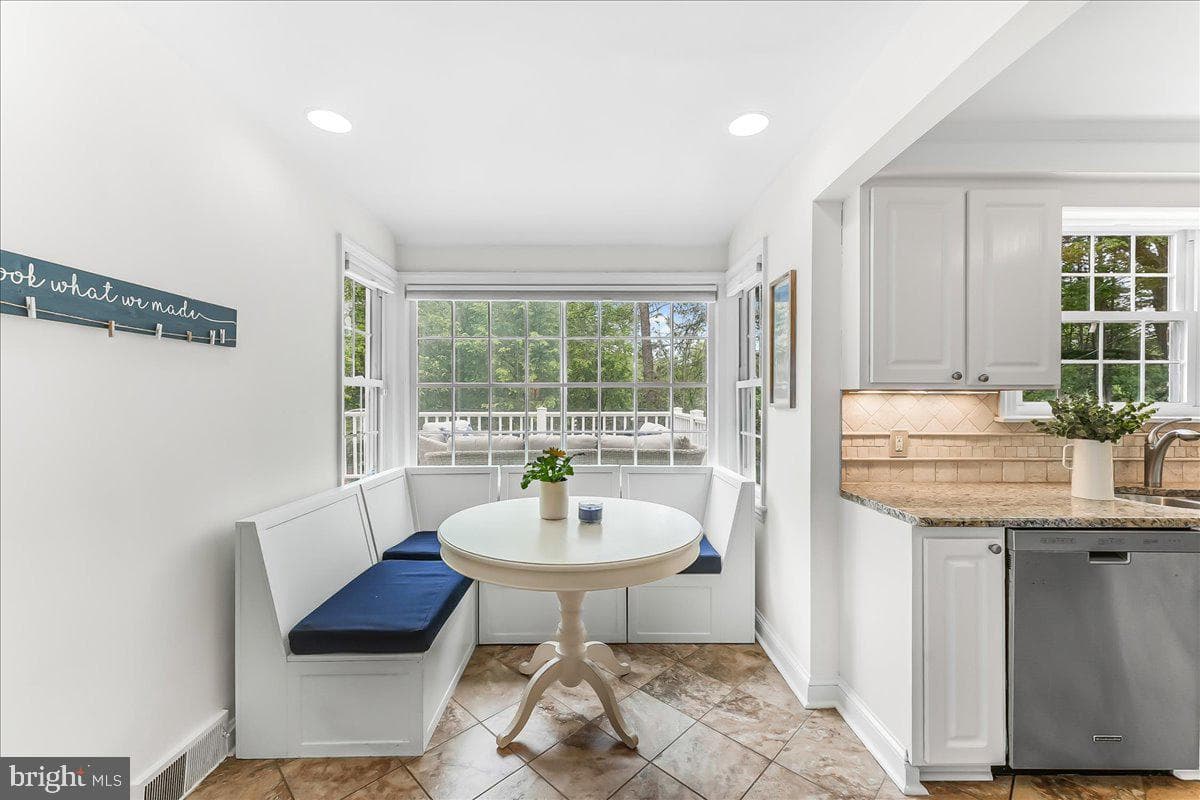 1013 Crest Road photo 12