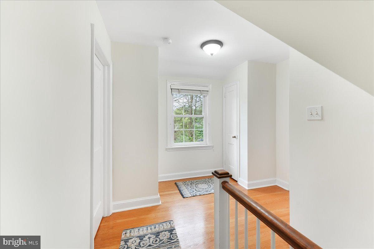 1013 Crest Road photo 16