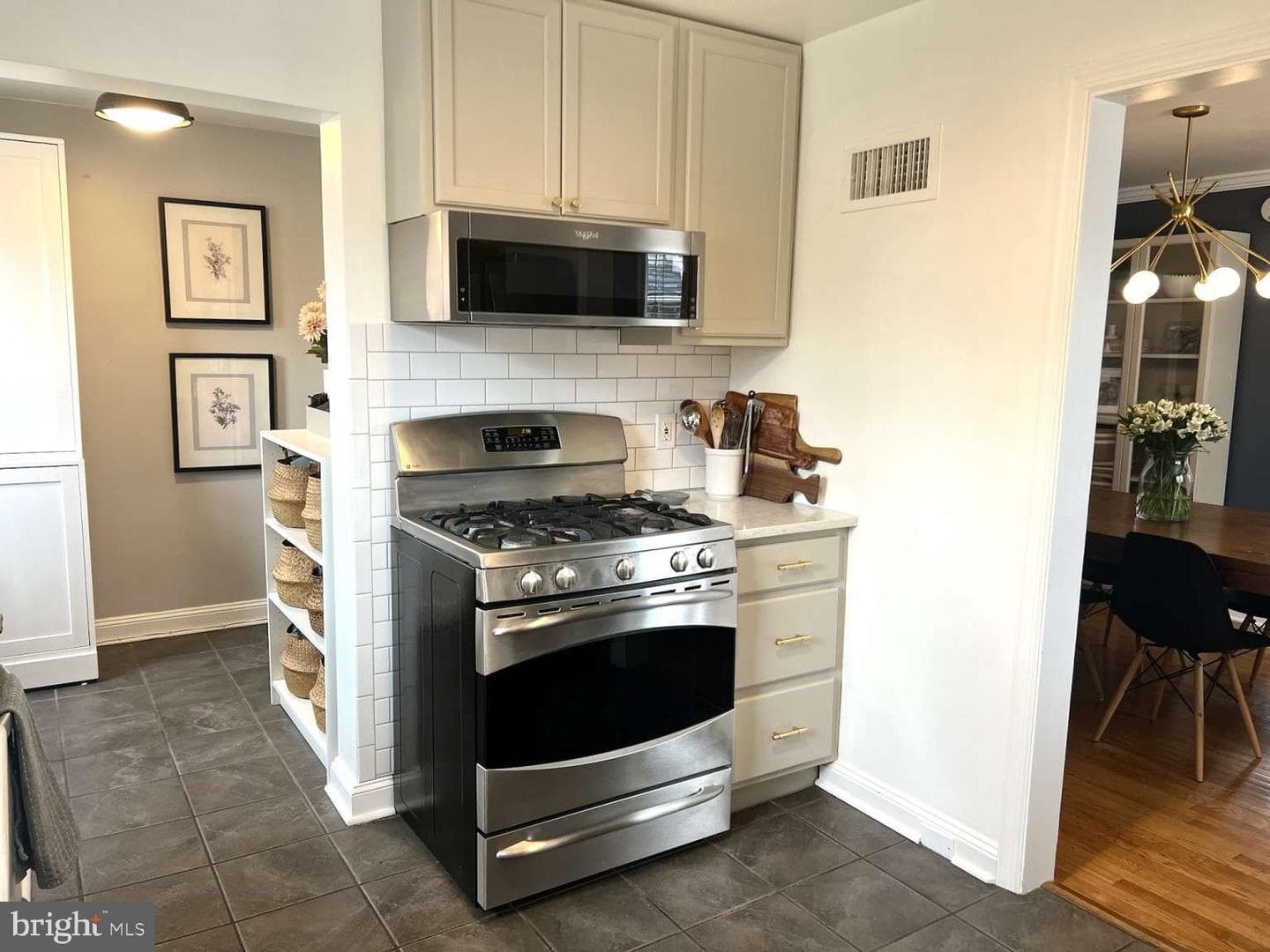 648 Hazelwood Road photo 11