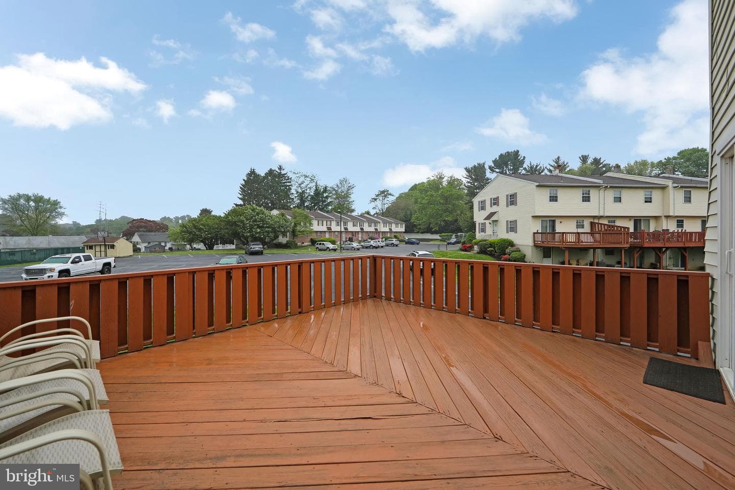 30 Colonial Circle photo 17