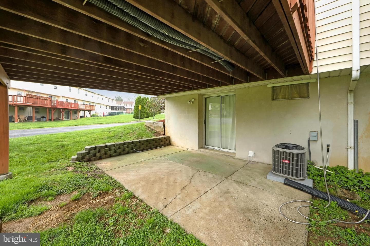 30 Colonial Circle photo 42