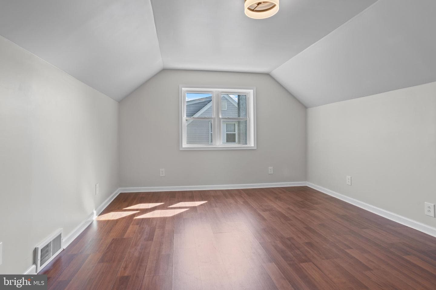 2207 Pershing Avenue photo 12