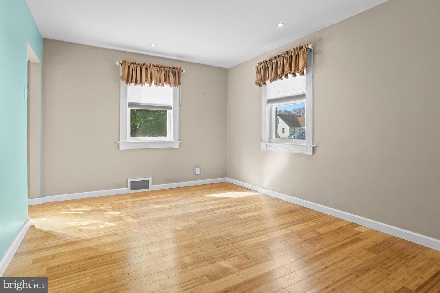 2207 Pershing Avenue photo 15