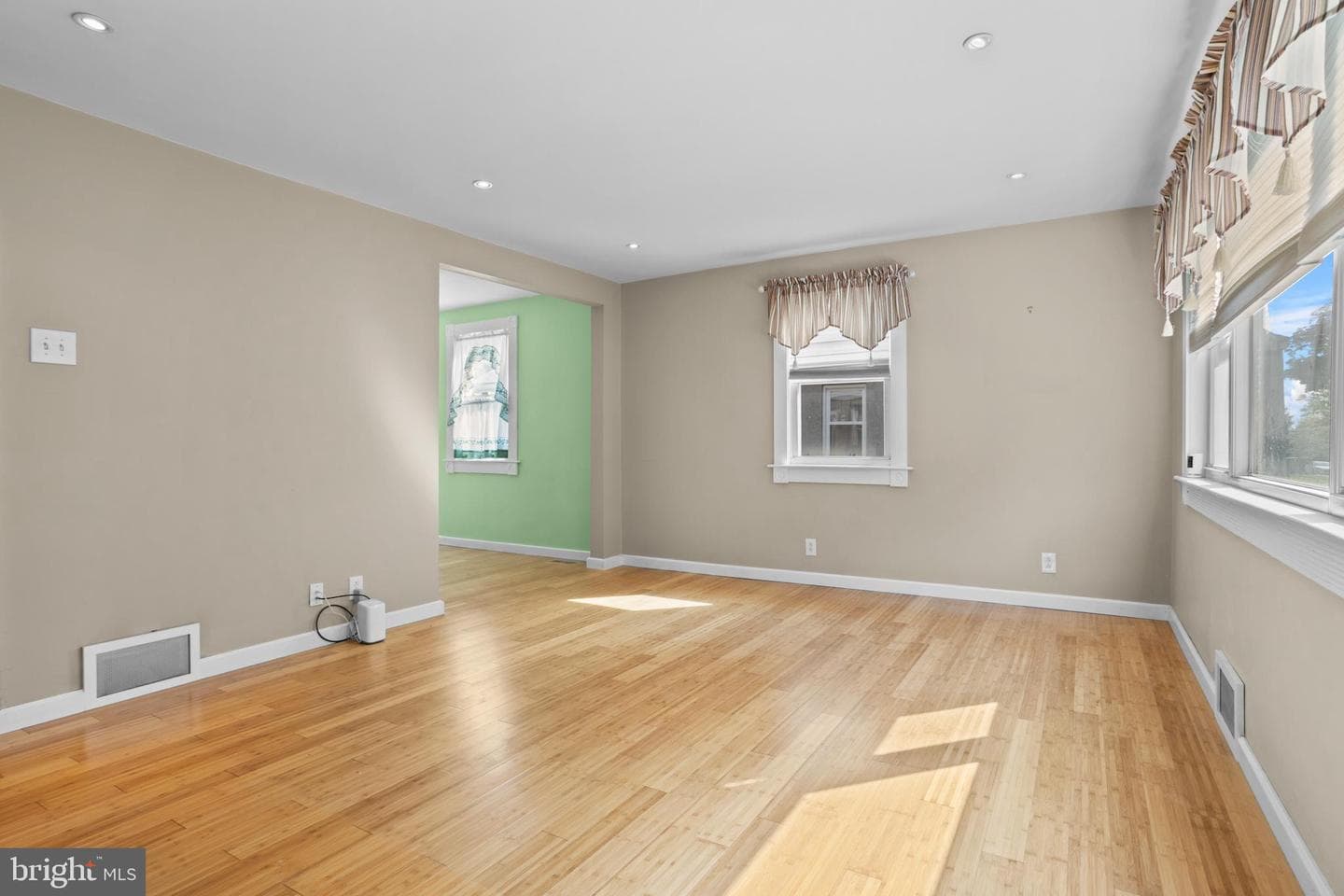 2207 Pershing Avenue photo 5