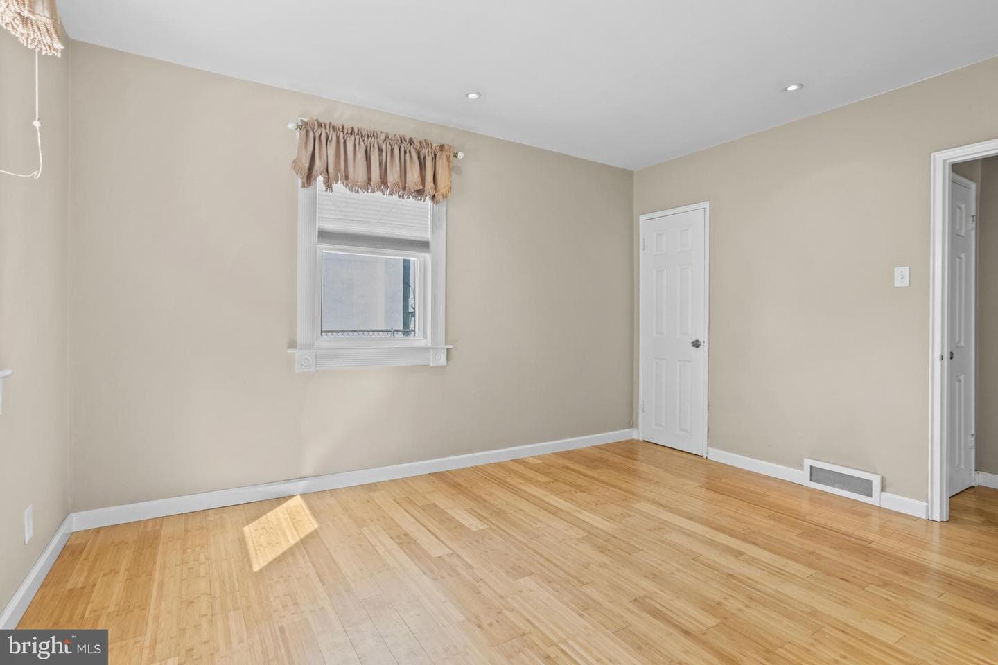2207 Pershing Avenue photo 9