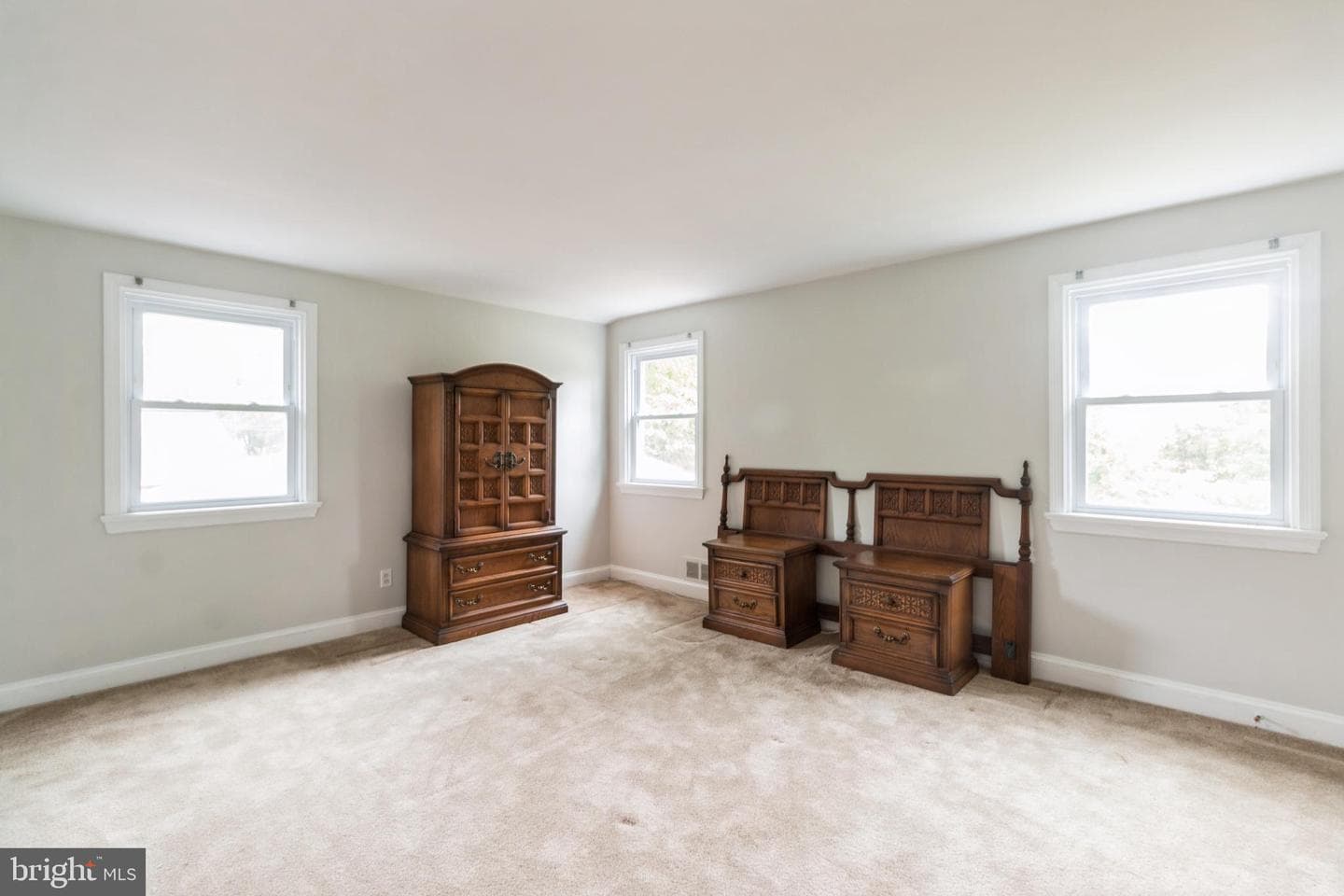 1008 Richmond Road photo 9