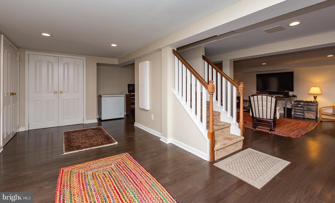 1220 Edmonds Avenue photo 22