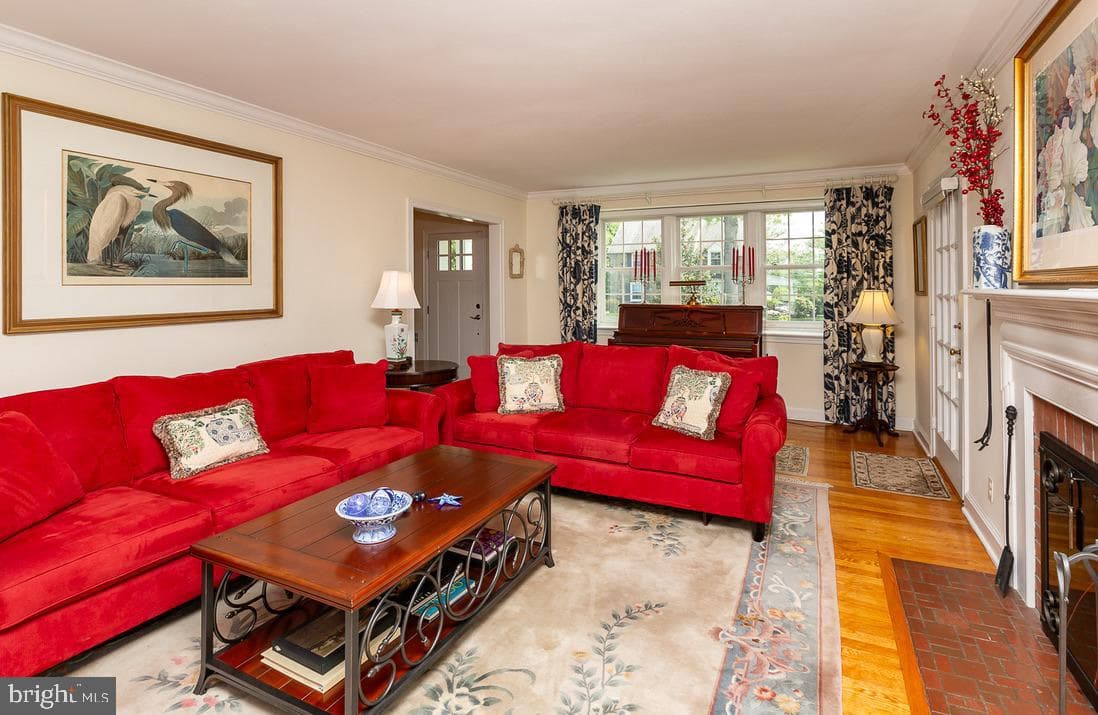 1220 Edmonds Avenue photo 4