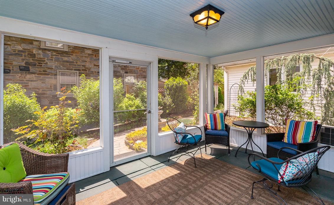 1220 Edmonds Avenue photo 8