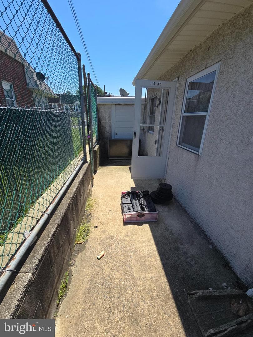 1531 Summit Street photo 16