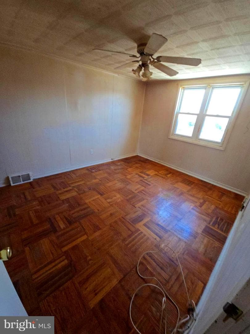 1531 Summit Street photo 8