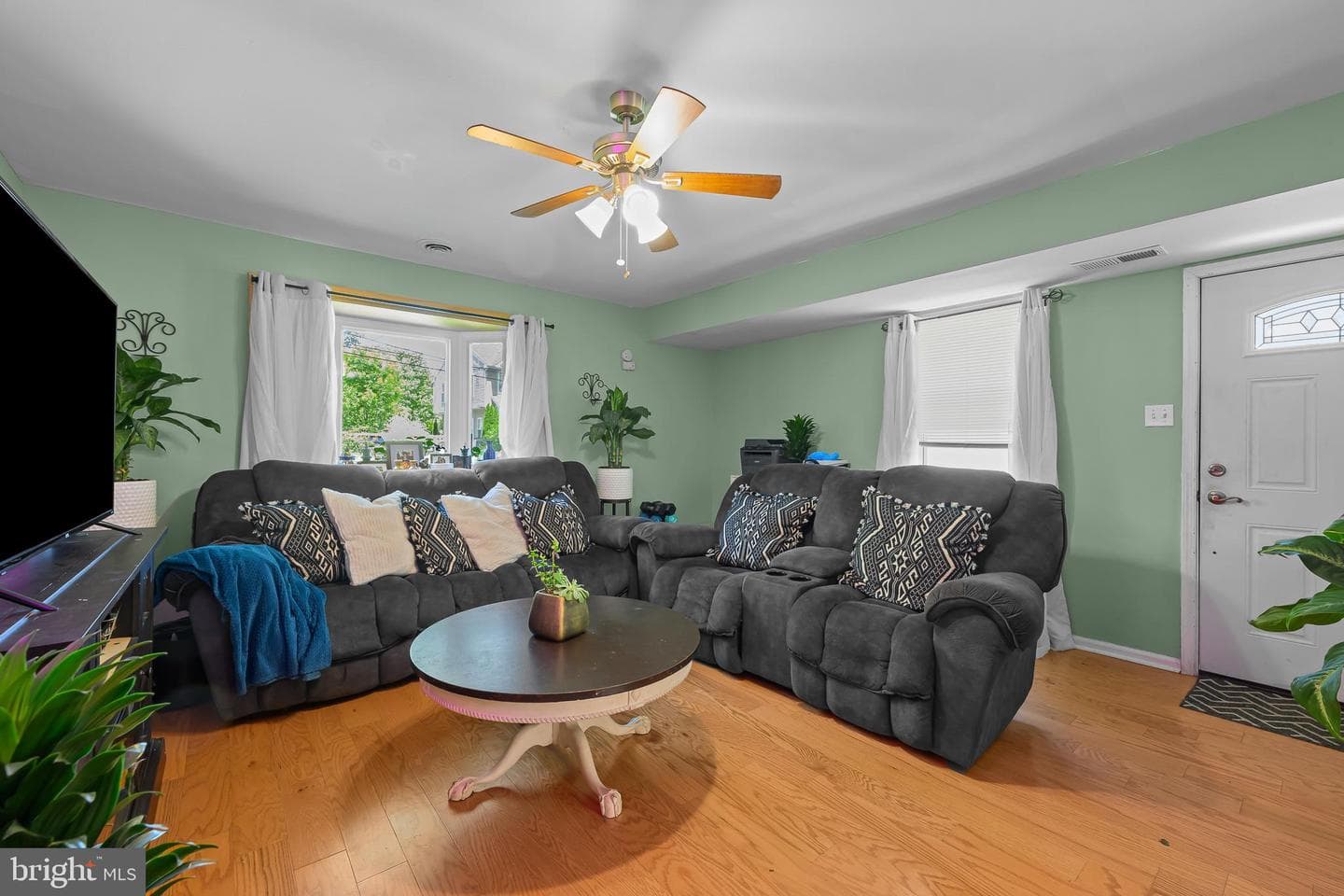 103 Ronaldson Street photo 14