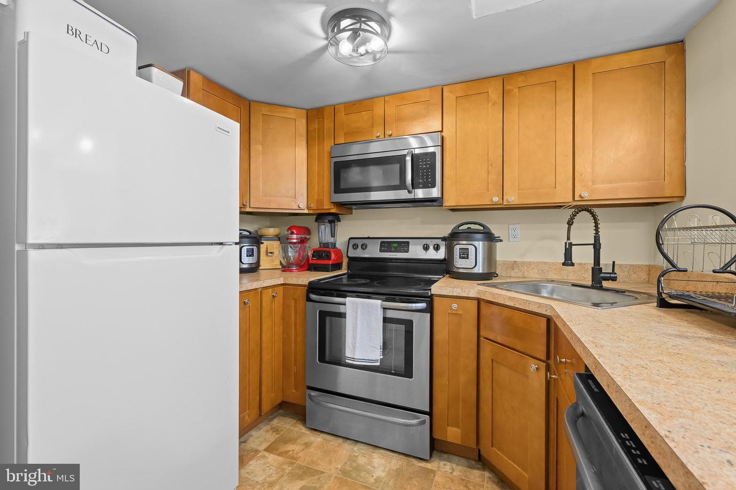 103 Ronaldson Street photo 17