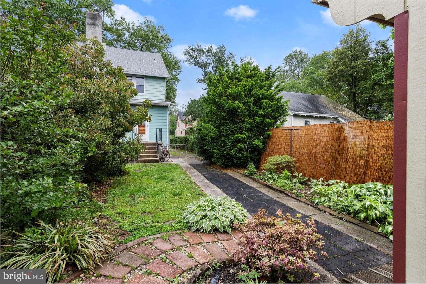 240 Hirst Avenue photo 21
