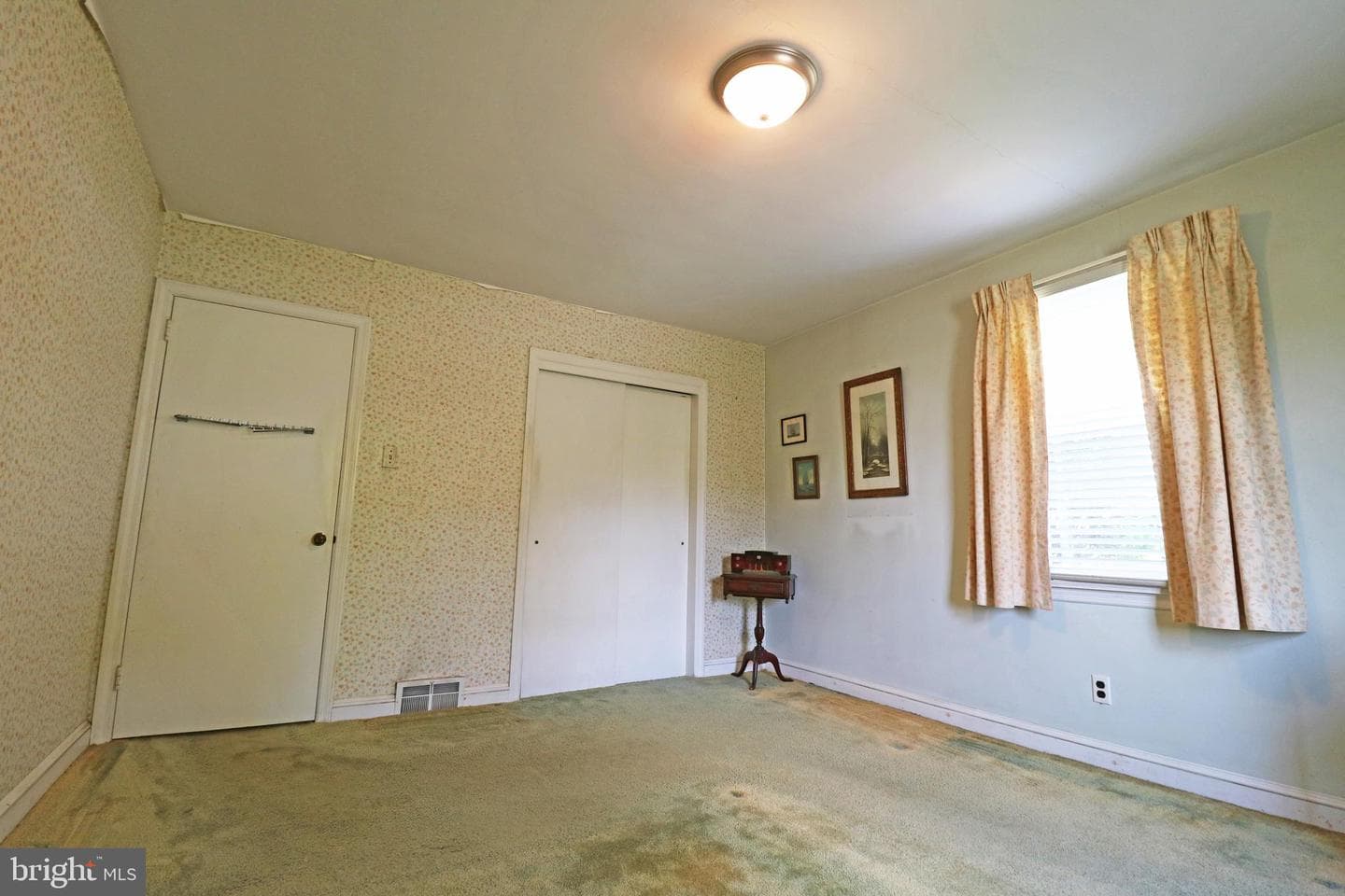 530 Hempstead Road photo 17