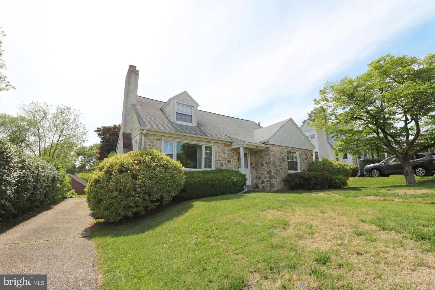 530 Hempstead Road photo 3