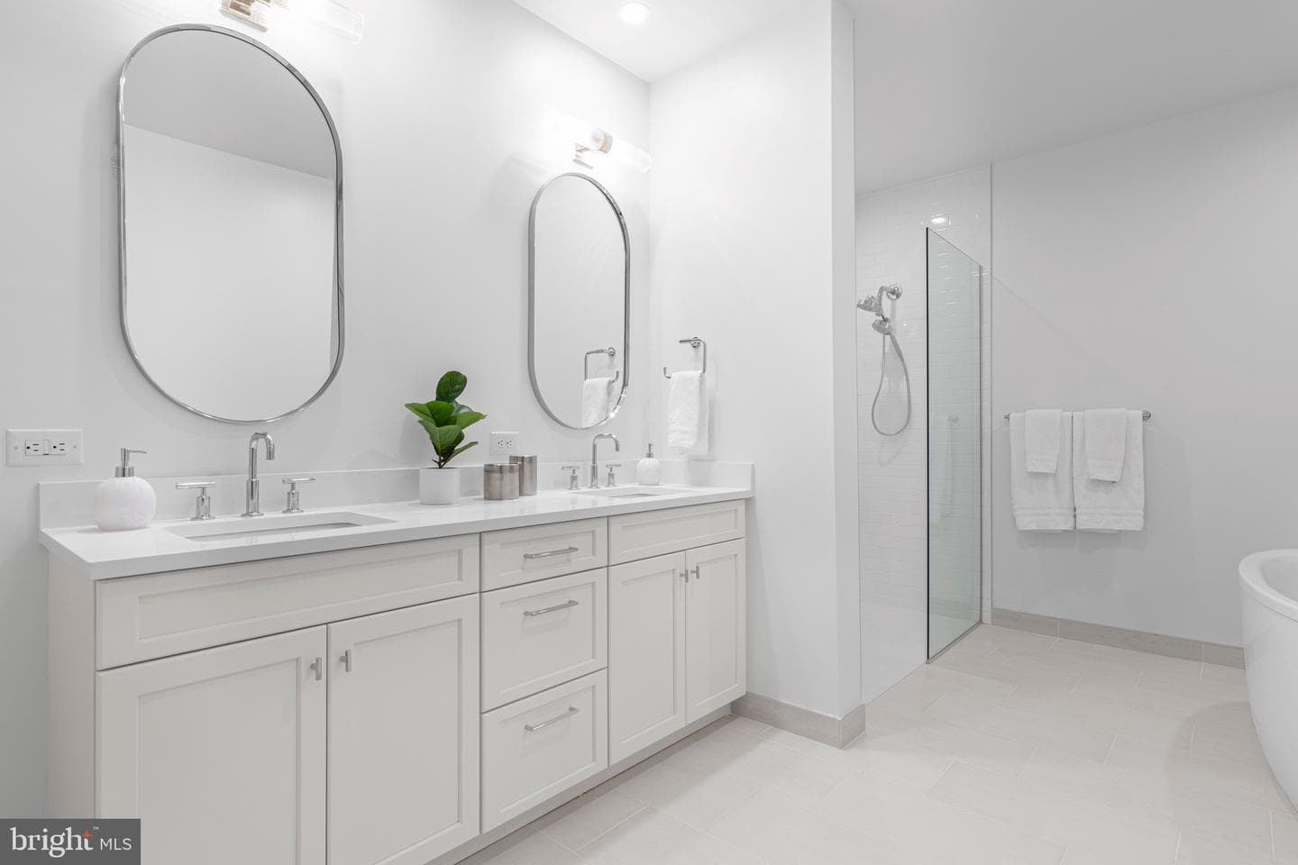 110 Park Avenue #370 photo 14