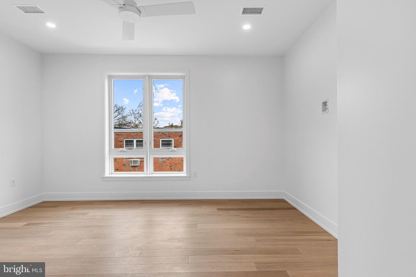 110 Park Avenue #370 photo 22