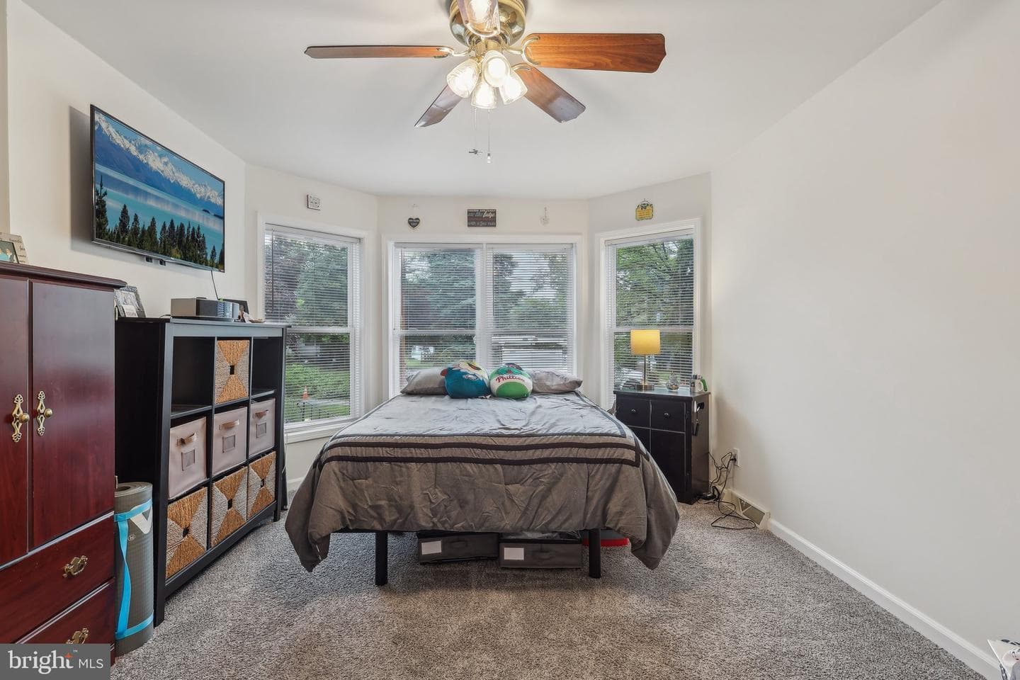205 Linden Avenue photo 9