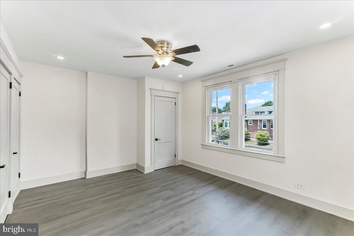 564 9th Avenue photo 20