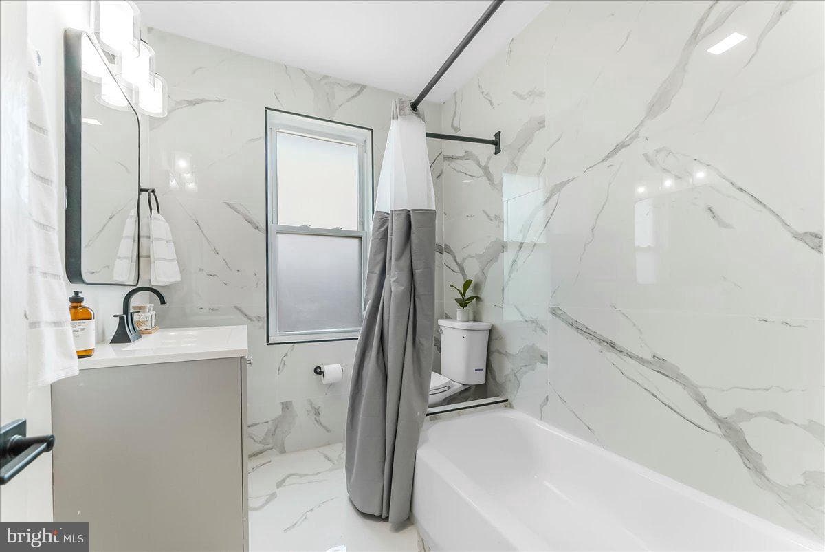 564 9th Avenue photo 25