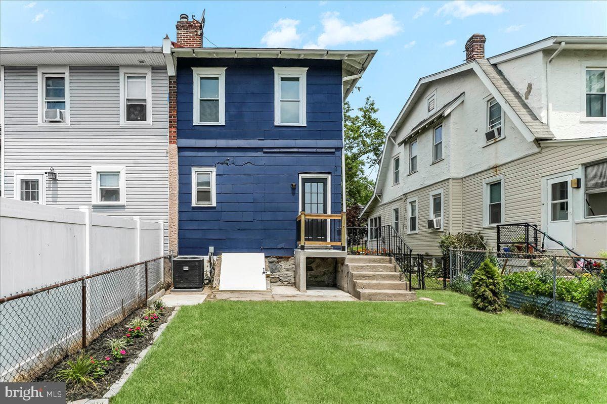564 9th Avenue photo 26