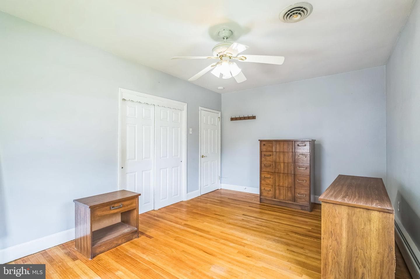 1143 Villanova Avenue photo 12