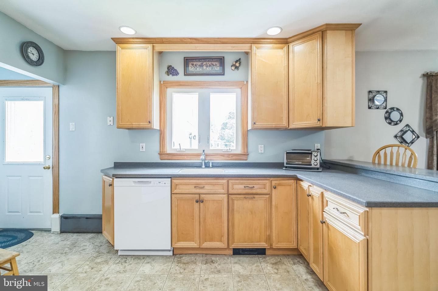 1143 Villanova Avenue photo 25