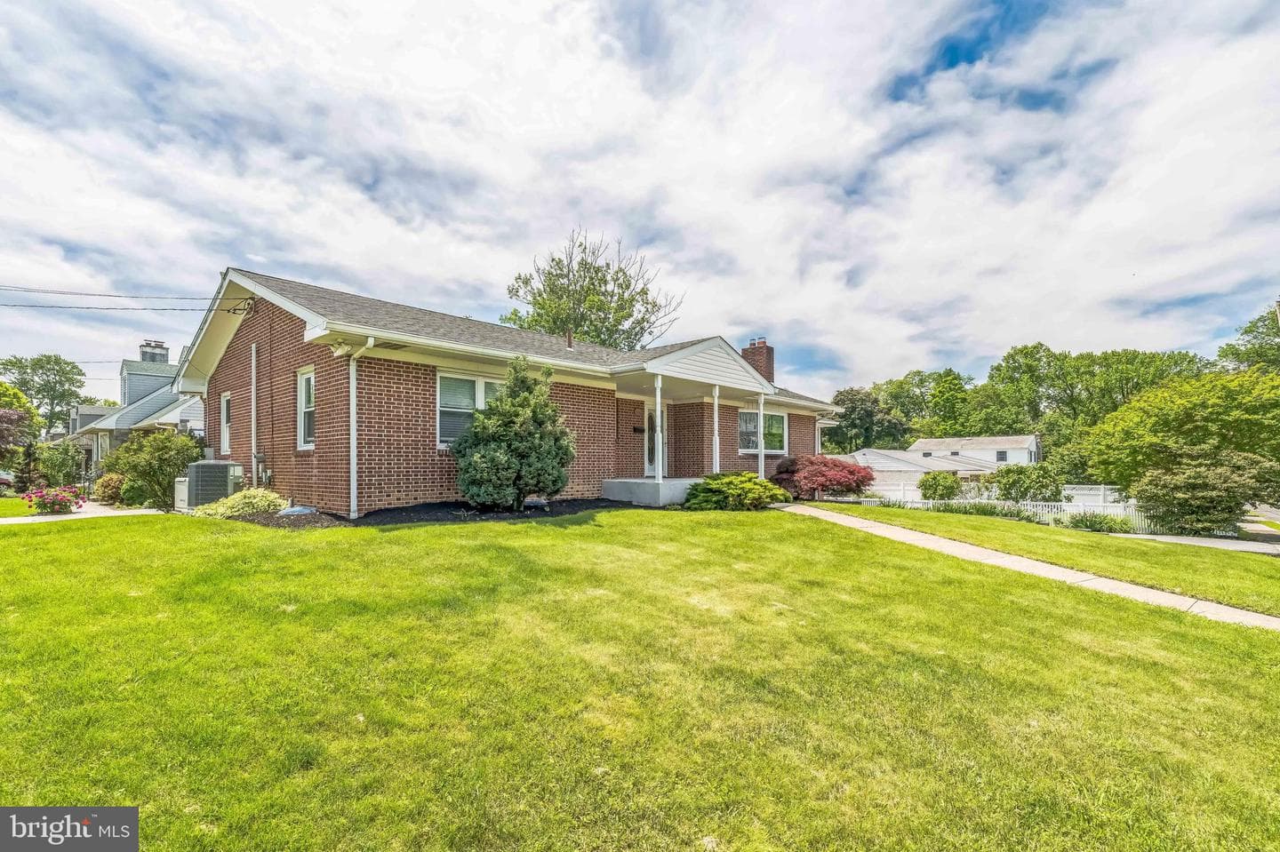 1143 Villanova Avenue photo 3