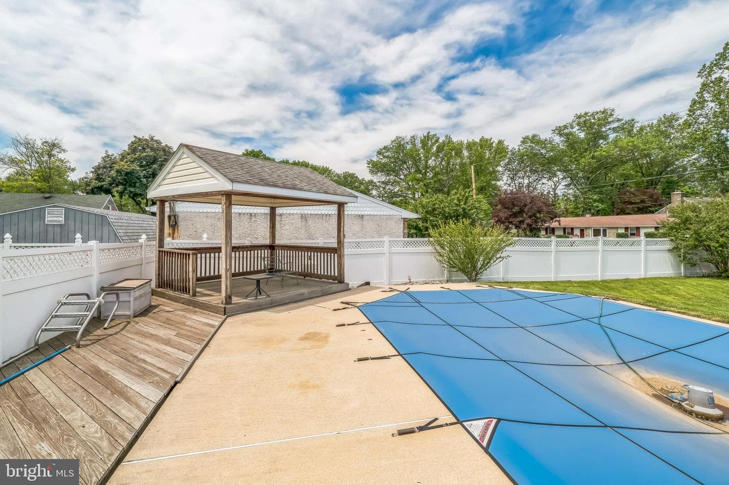 1143 Villanova Avenue photo 6