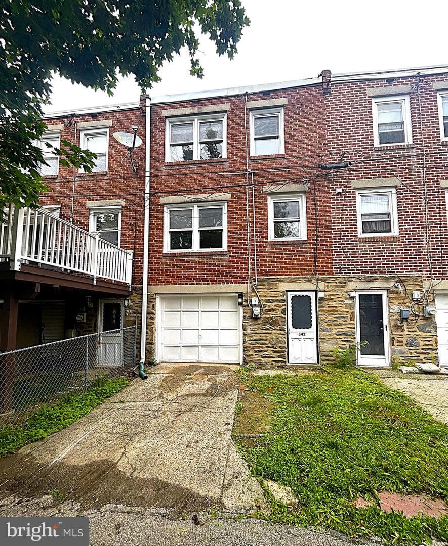 842 Fairfax Road photo 3