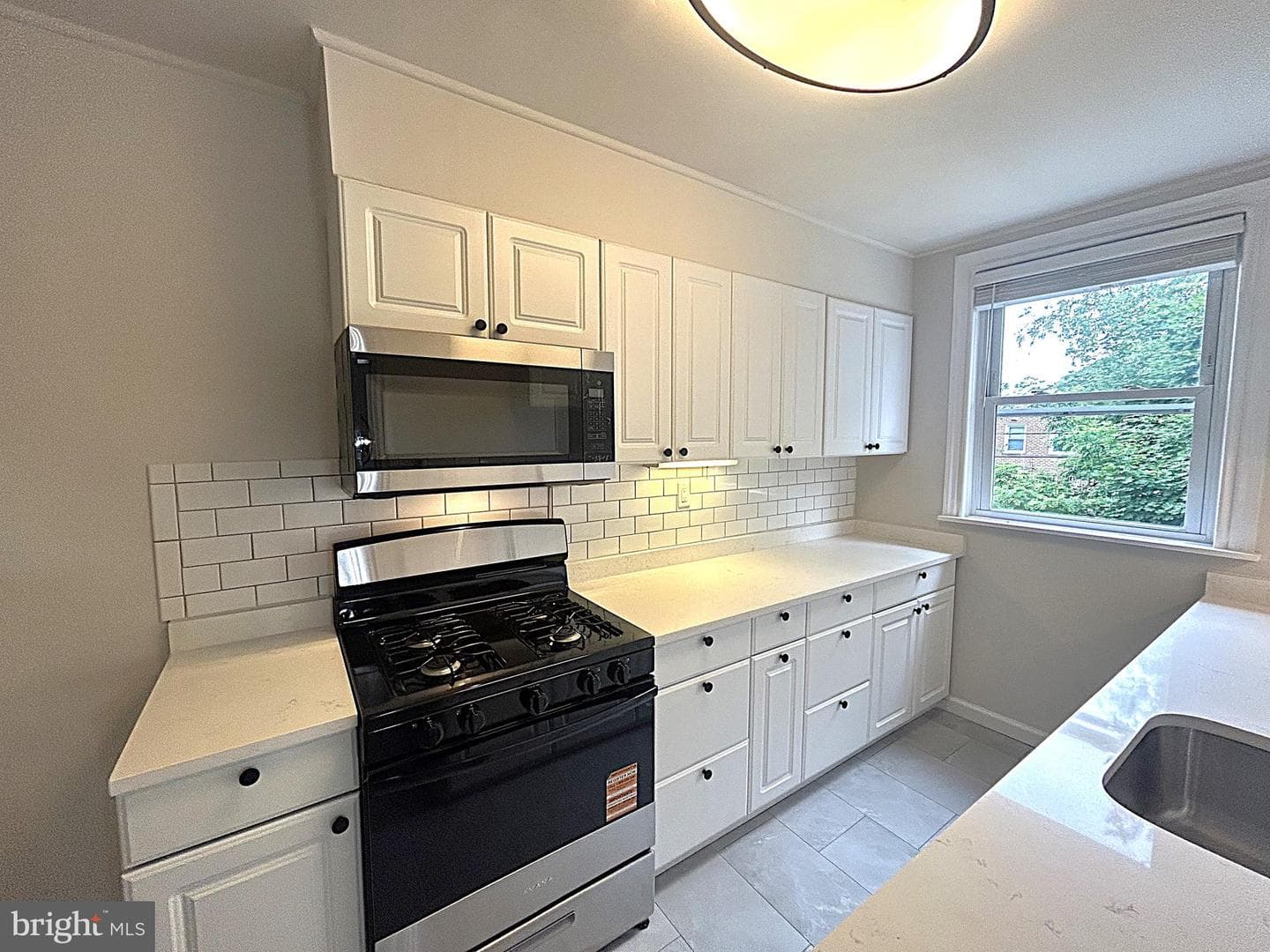 842 Fairfax Road photo 9