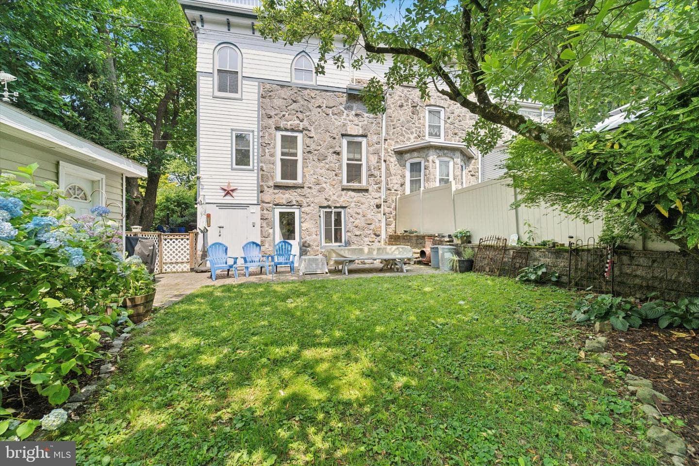 132 S Lansdowne Avenue photo 47