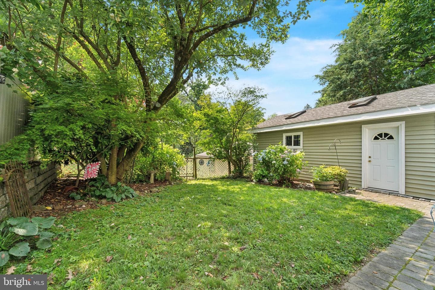132 S Lansdowne Avenue photo 49