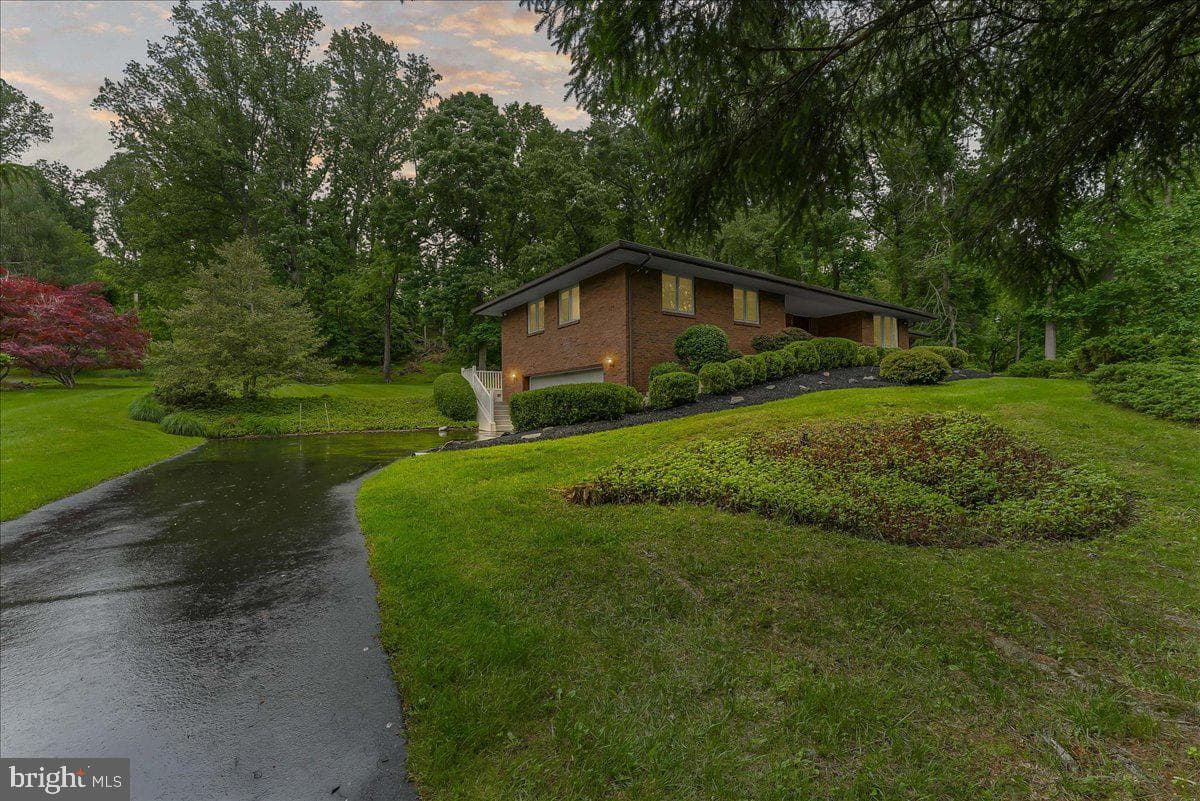 35 Andrien Road photo 5