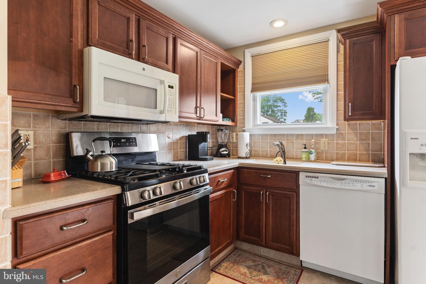 454 N Manor Drive photo 5